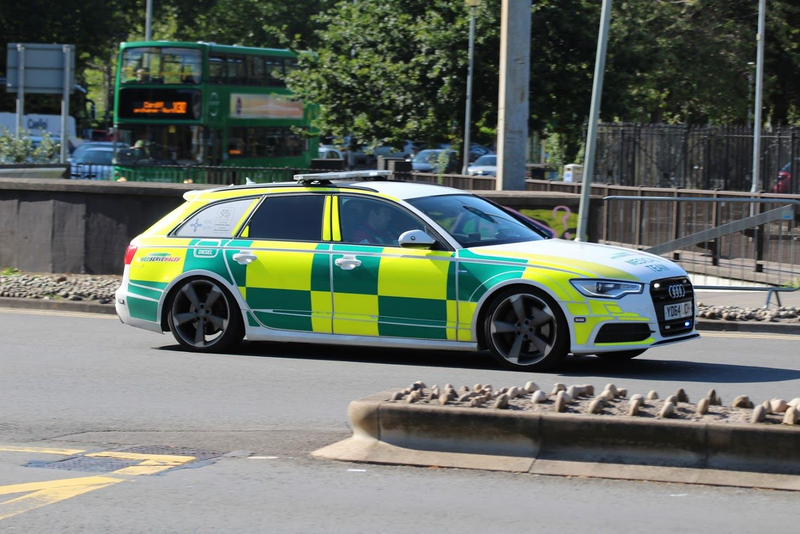 Illustration for article titled I may go to bed for a couple of hours or so, so here's an Audi A6 ambulance car Someone said it was an S6 but I believe it's an A6)